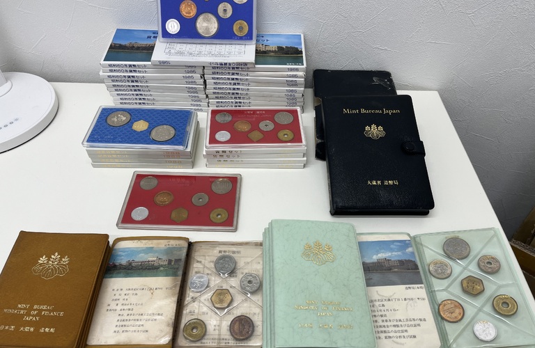 東京都町田市で貨幣セットを持て余している皆様！買取大吉町田鶴川駅前店が手数料無料で現行貨幣と交換致します！